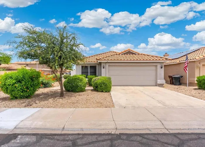 Holiday home Modern Near Westgate Community Pool Access Peoria