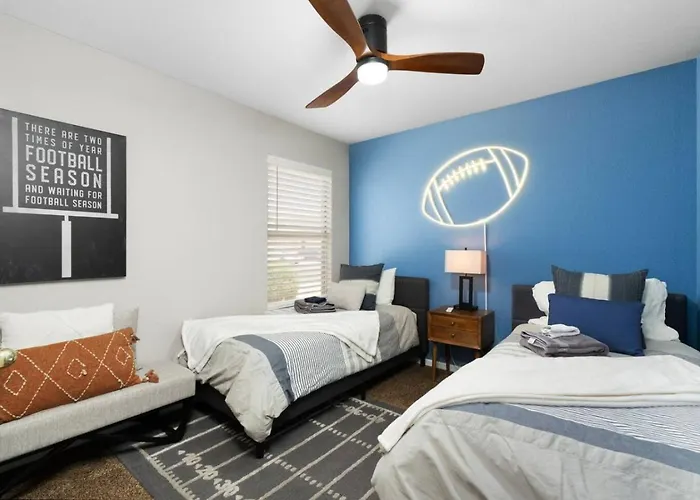 Modern Near Westgate Community Pool Access Peoria