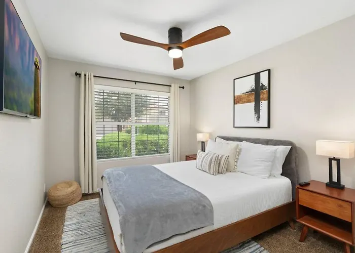 Modern Near Westgate Community Pool Access * Peoria