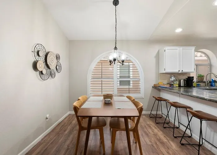 Holiday home Modern Near Westgate Community Pool Access *