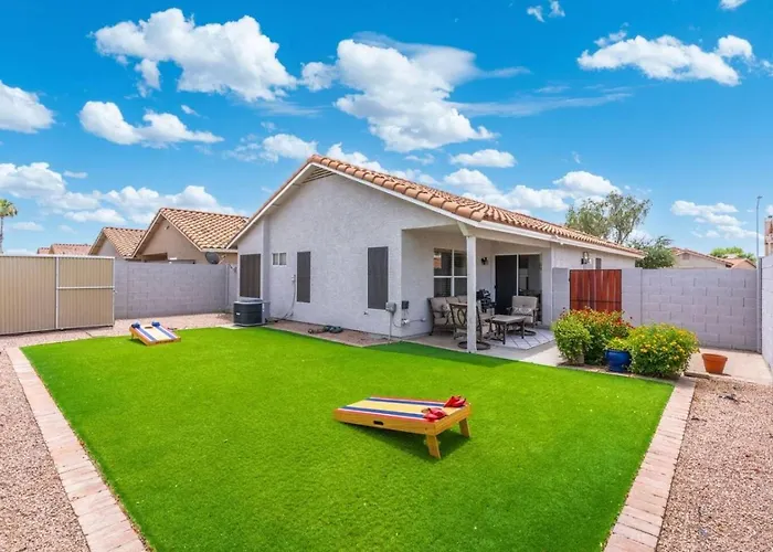 Modern Near Westgate Community Pool Access Holiday home
